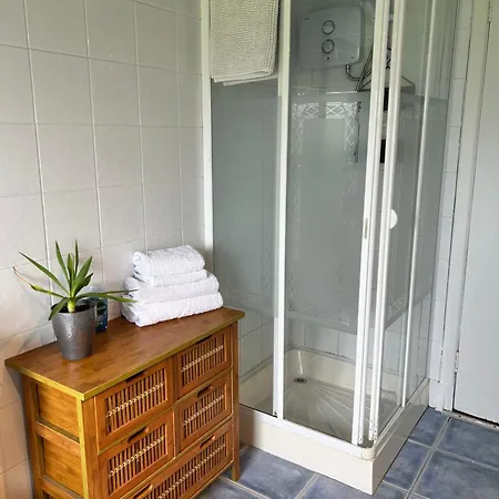 Prázdninový dům Follies With Ocean Views *